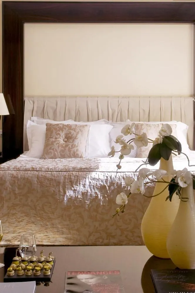 Hotel & Spa Le Pavillon Charbonnières-les-Bains Fransa