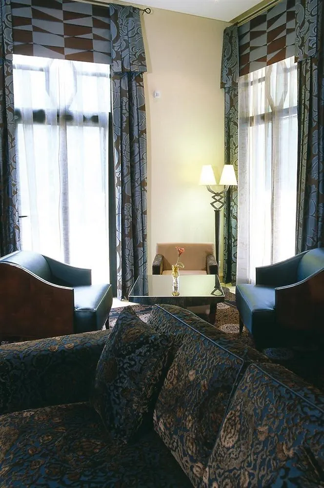 Hotel & Spa Le Pavillon Charbonnieres-les-Bains France