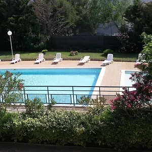 hotel-residence-les-aiguades-port-de-bouc.fr-provencehotel.com/